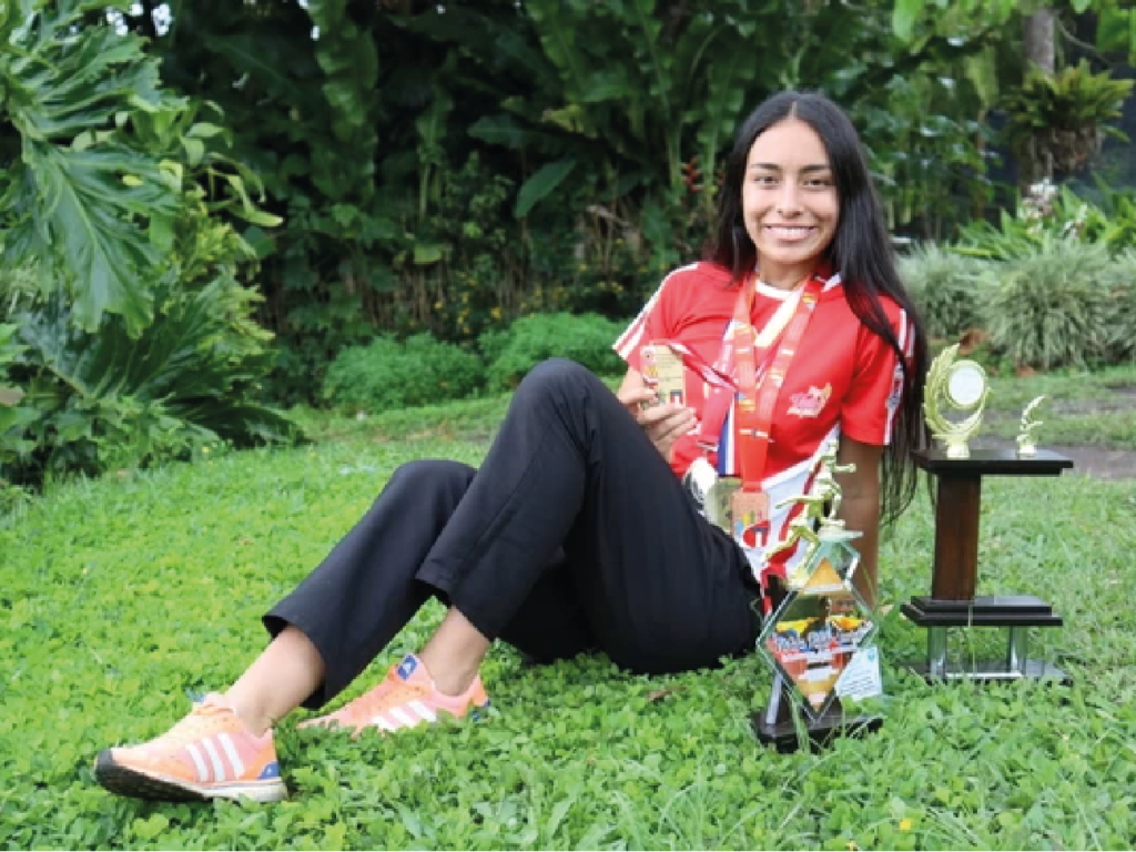 COMPETIDORA Y DEPORTISTA COLOMBIANA DE ALTO RENDIMIENTO EN EL MUNDIAL DE ATLETISMO CALI VALLE BLOG SPIWAK