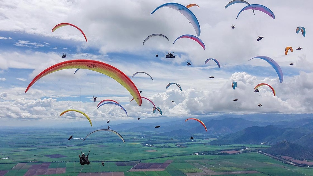 La Buitrera, El Cerrito, Piedechinche, Jamundí y Barrancas son sitios populares para volar en parapente - Imagen de Ojo Volador